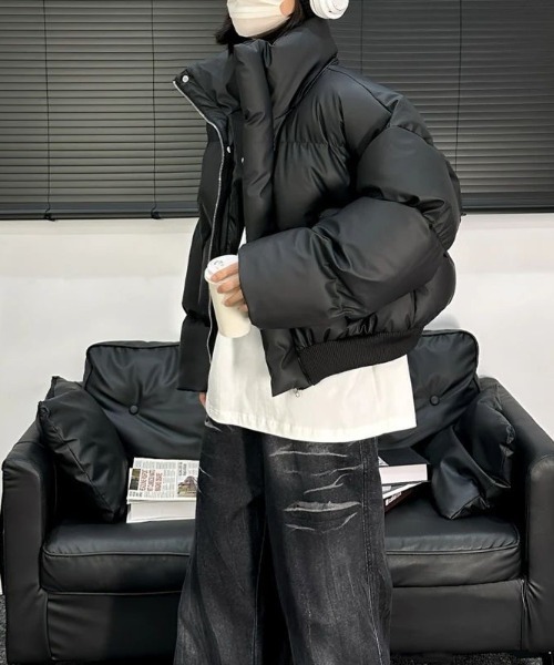 DEVICE（デバイス）の「ショート丈 ハイネック ボリューム 中綿ブルゾン ジャケット ブルゾン（ダウンジャケット/コート・レディース・ブラック/ベージュ・FREE）」の5枚目の写真