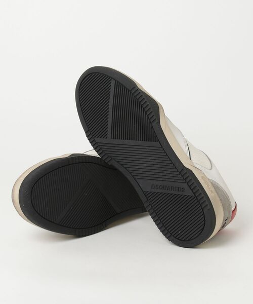 DSQUARED2(ディースクエアード)の「Spiker Sneakers/0252(スニーカー・メンズ・ホワイト・43/42/41)」の3枚目の写真