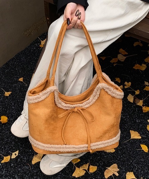 mebole(メボレ)の「リボンボアショルダートートバッグ(ショルダーバッグ・レディース・ブラック/ブラウン/キャメル・FREE)」の3枚目の写真