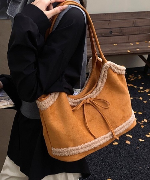 mebole(メボレ)の「リボンボアショルダートートバッグ(ショルダーバッグ・レディース・ブラック/ブラウン/キャメル・FREE)」の12枚目の写真
