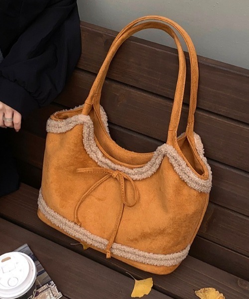 mebole(メボレ)の「リボンボアショルダートートバッグ(ショルダーバッグ・レディース・ブラック/ブラウン/キャメル・FREE)」の17枚目の写真