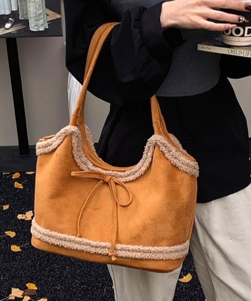 mebole(メボレ)の「リボンボアショルダートートバッグ(ショルダーバッグ・レディース・ブラック/ブラウン/キャメル・FREE)」の15枚目の写真