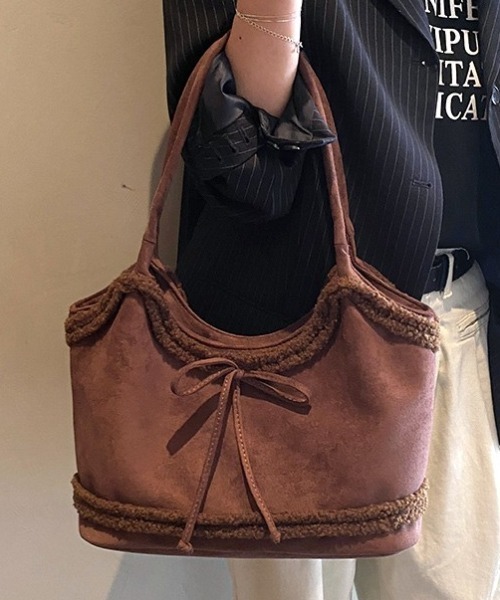 mebole(メボレ)の「リボンボアショルダートートバッグ(ショルダーバッグ・レディース・ブラック/ブラウン/キャメル・FREE)」の10枚目の写真