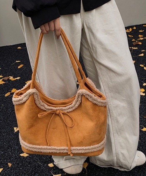mebole(メボレ)の「リボンボアショルダートートバッグ(ショルダーバッグ・レディース・ブラック/ブラウン/キャメル・FREE)」の16枚目の写真
