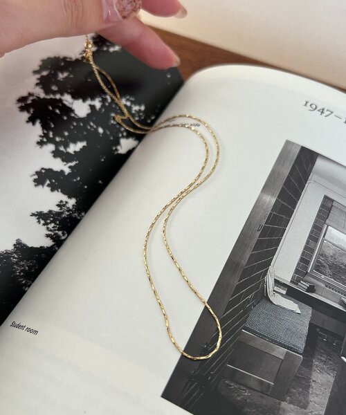 CAPRICIEUX LE'MAGE（カプリシューレマージュ）の「〈GOLDY/ゴールディ〉ツイストチェーンスキンネックレス（ネックレス・レディース・ゴールド/シルバー・FREE）」の2枚目の写真