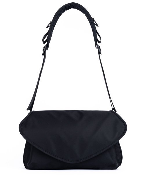 HAH ARCHIVE(ハーアーカイブ)の「Shell Crossbody Bag (Black)(メッセンジャーバッグ・メンズ・その他・FREE)」の1枚目の写真
