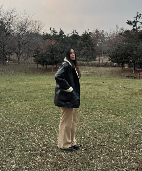 LADY VOLUME(レディーボリューム)の「オーバーサイズウールシアリングダブルムートン_ブラック(ムートンコート・レディース・その他・FREE)」の6枚目の写真