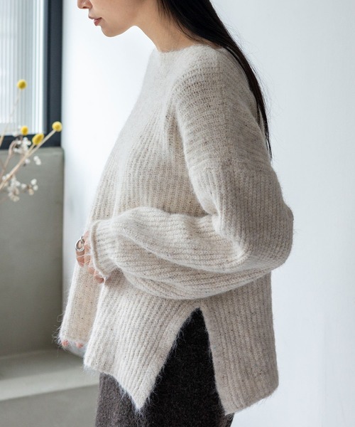 VitaFelice(ヴィータフェリーチェ)の「スパンコールラメニットトップス(ニット/セーター・レディース・オートミール/ネイビー/イエロー/ブラウン/グレー・FREE)」の8枚目の写真