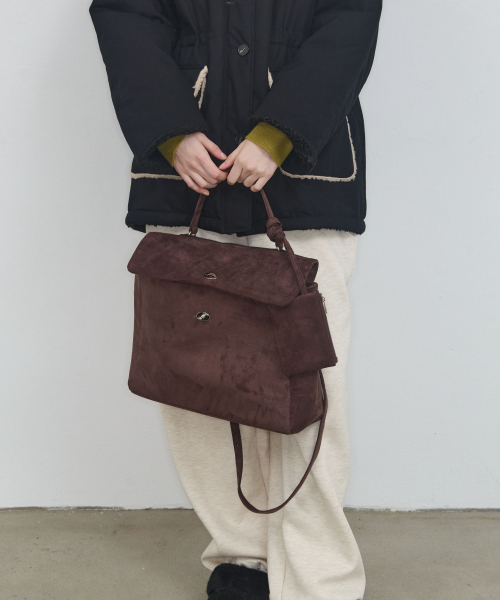 ANOETIC（アノエティック）の「ANC SUEDE NUA BAG_BROWN（ショルダーバッグ・レディース・ブラウン・FREE）」の3枚目の写真