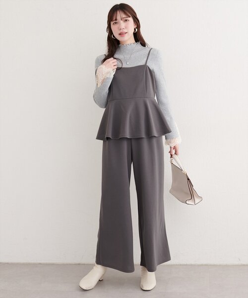 natural couture(ナチュラルクチュール)の「ストレッチぺプラムオールインワン(つなぎ/オールインワン・レディース・ブラック/グレイッシュベージュ/グレー・FREE)」の6枚目の写真