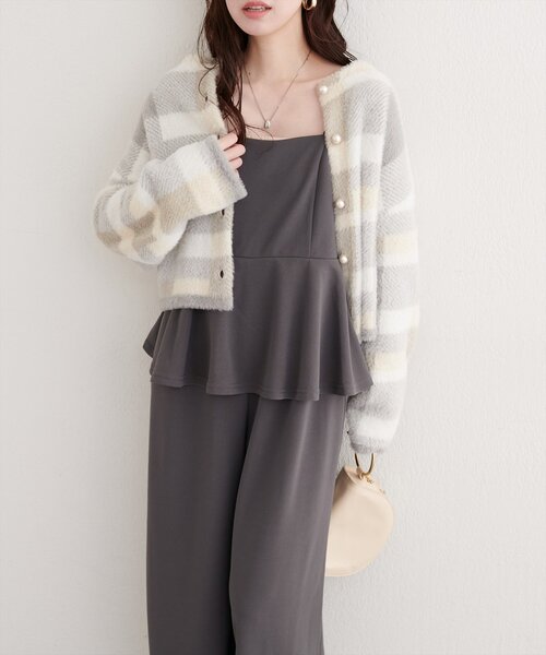 natural couture(ナチュラルクチュール)の「ストレッチぺプラムオールインワン(つなぎ/オールインワン・レディース・ブラック/グレイッシュベージュ/グレー・FREE)」の8枚目の写真