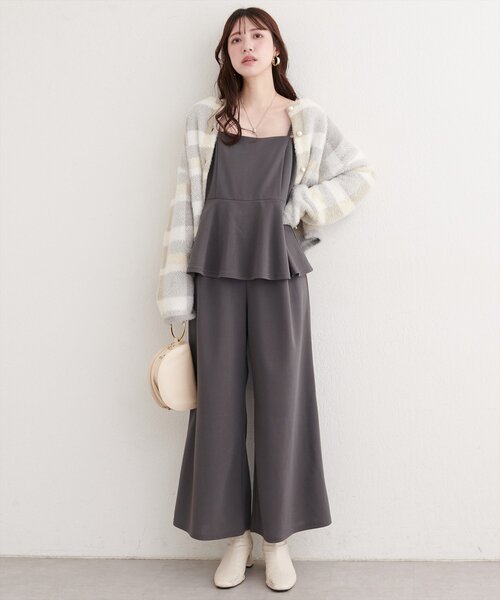 natural couture(ナチュラルクチュール)の「ストレッチぺプラムオールインワン(つなぎ/オールインワン・レディース・ブラック/グレイッシュベージュ/グレー・FREE)」の9枚目の写真