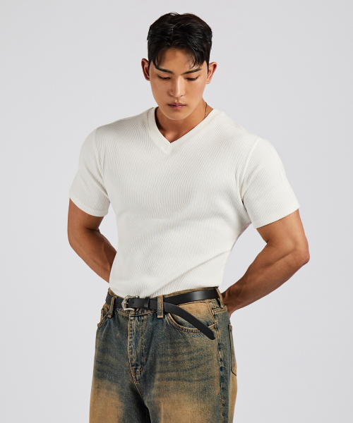 LEVELD（レブエルド）の「切り替えディテールリブVネックホワイト（Tシャツ/カットソー・メンズ・ホワイト・MEDIUM/LARGE）」の2枚目の写真