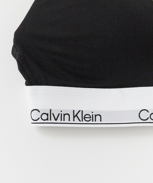 Calvin Klein（カルバン・クライン）の「Calvin Klein/カルバンクライン LGHTLY LINED BRALETTE ウエストロゴ パット付き ブラレット 2026年春夏（スポーツブラ・レディース・ブラック/グレー・S/M/L）」の8枚目の写真