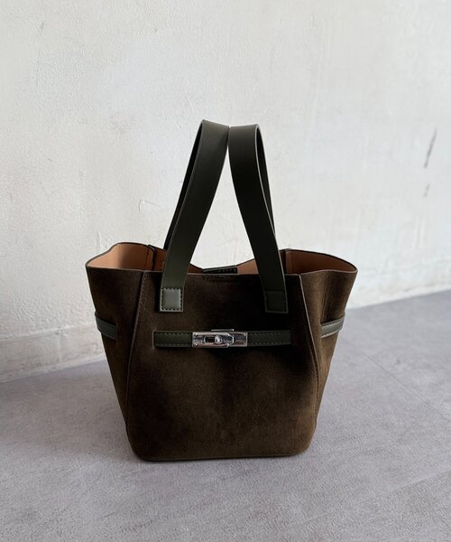 Chez toi（シェトワ）の「ポーチ付きビットバケツトート（トートバッグ・レディース・キャメル/カーキ・FREE）」の6枚目の写真