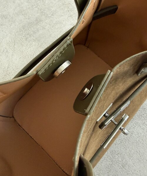 Chez toi（シェトワ）の「ポーチ付きビットバケツトート（トートバッグ・レディース・キャメル/カーキ・FREE）」の9枚目の写真