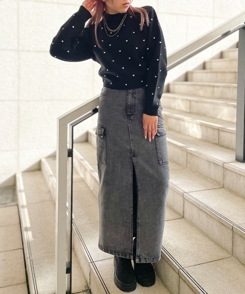 GORGE(ゴージ)の「《小さめハート刺しゅうが可愛い》レディース ハイネック ニットプルオーバー コンパクト丈 大人ガーリー 秋冬(スウェット・レディース・ベージュ/オフホワイト/グレー・F)」の7枚目の写真