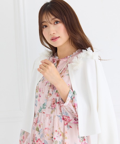 Rose Tiara(ローズティアラ)の「オーガンジーフラワーニットカーディガン(カーディガン/ボレロ・レディース・ブラック/オフホワイト・46/42/38)」の1枚目の写真