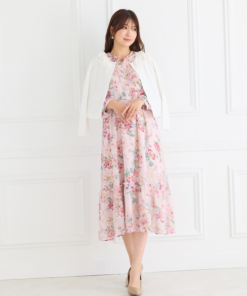 Rose Tiara(ローズティアラ)の「オーガンジーフラワーニットカーディガン(カーディガン/ボレロ・レディース・ブラック/オフホワイト・46/42/38)」の8枚目の写真