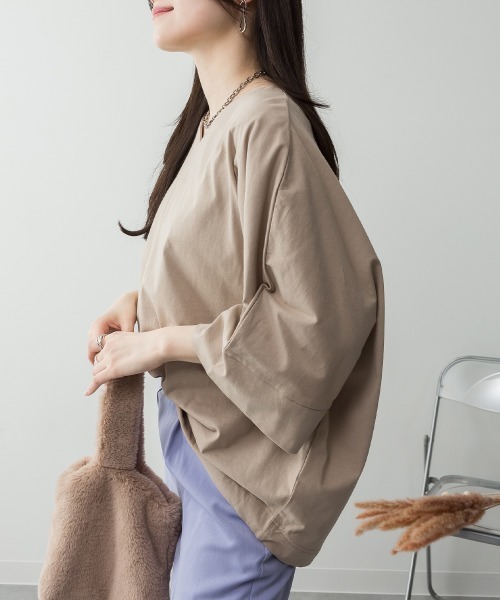 RCD(アールシーディー)の「Vネック7分袖ドルマンTシャツ(Tシャツ/カットソー・レディース・ミント/チャコールグレー/オフホワイト/ブラック/グレイッシュベージュ・4L~5L/M-L/LL~3L)」の4枚目の写真