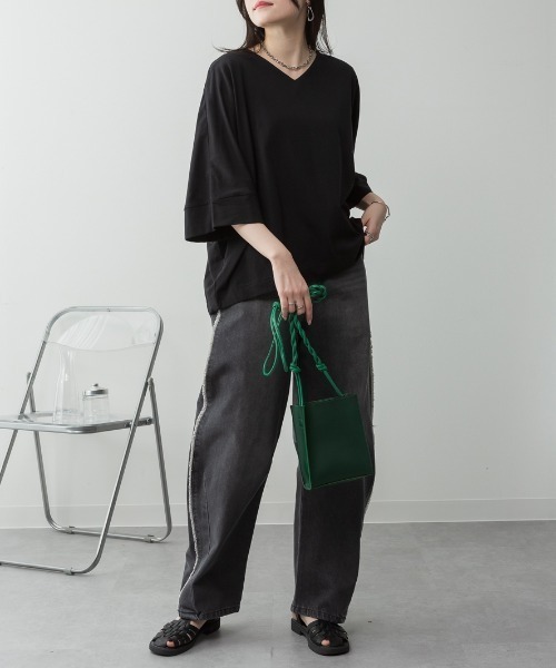 RCD(アールシーディー)の「Vネック7分袖ドルマンTシャツ(Tシャツ/カットソー・レディース・ミント/チャコールグレー/オフホワイト/ブラック/グレイッシュベージュ・4L~5L/M-L/LL~3L)」の20枚目の写真