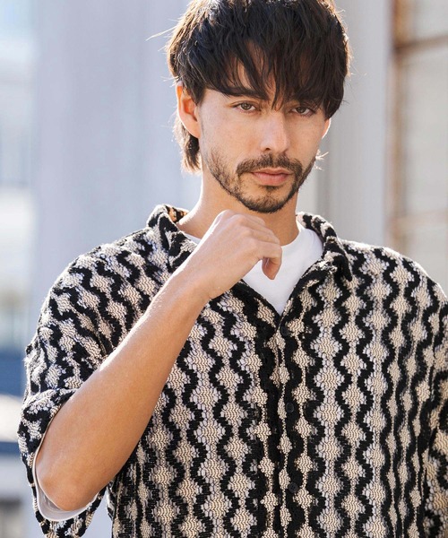CAMBIO（カンビオ）の「mhs2516- Crochet Like Pattern Short Sleeve Shirts ショートスリーブシャツ(PF-261-017)（シャツ/ブラウス・メンズ・ブラック/モカ・M/L）」の4枚目の写真