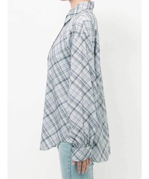 RESEXXY（リゼクシー）の「ルーズオーバーシャツ 【セットアップ着用可能】（シャツ/ブラウス・レディース・ブルー/ホワイト/ピンク・FREE）」の16枚目の写真