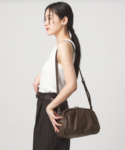 green label relaxing(グリーンレーベルリラクシング)の「<PARTE>2WAYギャザーボストンバッグ はっ水(ショルダーバッグ・レディース・ブラウン/ナチュラル/ブラック/モカ・FREE)」の12枚目の写真