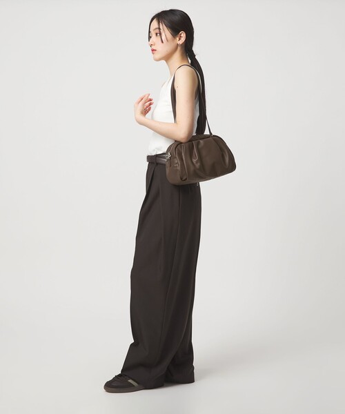 green label relaxing(グリーンレーベルリラクシング)の「<PARTE>2WAYギャザーボストンバッグ はっ水(ショルダーバッグ・レディース・ブラウン/ナチュラル/ブラック/モカ・FREE)」の13枚目の写真