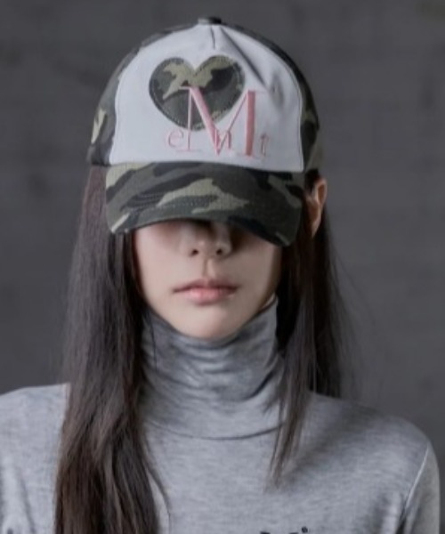MUCENT（ムセント）の「◇MUCENT◇ブランド直輸入正規品/MUCENT SIGNATURE HEART PATCH BALL CAP シグニチャーハートパッチボールキャップ（キャップ・レディース・ブラック/カーキ/ベージュ・FREE）」の11枚目の写真