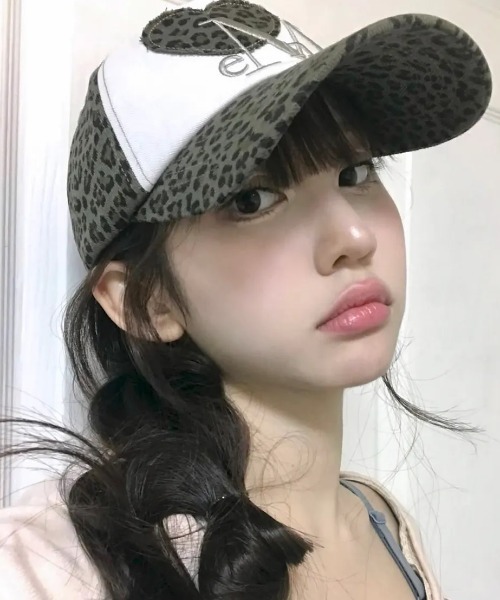 MUCENT（ムセント）の「◇MUCENT◇ブランド直輸入正規品/MUCENT SIGNATURE HEART PATCH BALL CAP シグニチャーハートパッチボールキャップ（キャップ・レディース・ブラック/カーキ/ベージュ・FREE）」の5枚目の写真