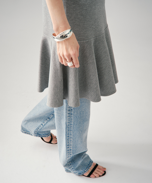 VERMEIL par iena(ヴェルメイユパーイエナ)の「チューブワンピース(ワンピース・レディース・ライトグレー/ブラック・FREE)」の16枚目の写真