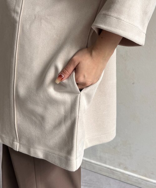 Thevon（ゼボン）の「FSノーカラーミドルコート（その他アウター・レディース・チャコールグレー/アイボリー/サックスブルー・FREE）」の13枚目の写真