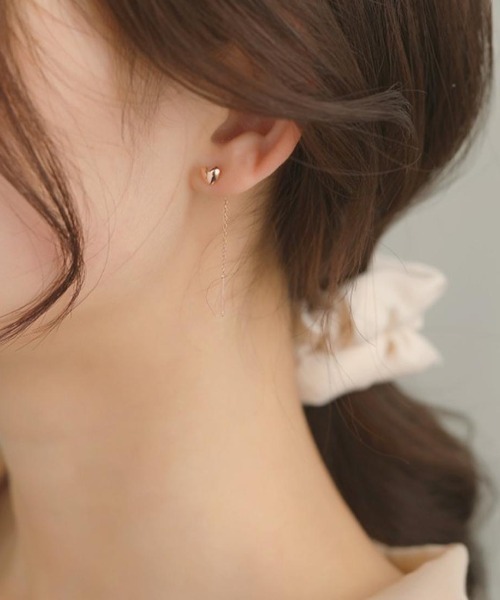 Forcement(フォースメント)の「揺れるたび、やさしい輝きが耳元を彩るハートポイントピアス(ピアス(両耳用)・レディース・ピンクゴールド・FREE)」の3枚目の写真