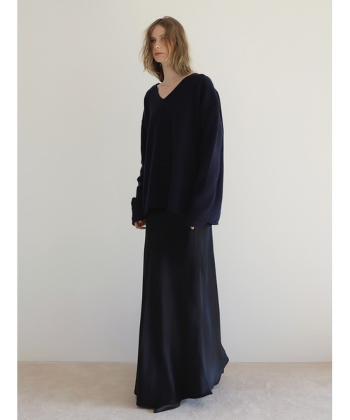 NOWNS(ナウンス)の「Valerie | Satin drawstring skirt(スカート・レディース・ブラック/ネイビー・FREE)」の7枚目の写真