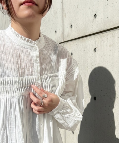 SOTT(ソット)の「インドコットン ピンタックギャザーブラウス(シャツ/ブラウス・レディース・チャコールグレー/オフホワイト・FREE)」の6枚目の写真