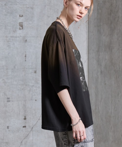 SERACE(セラス)の「【SERACE】Vintage design gradation graphic t-shirt / ヴィンテージデザイングラデーショングラフィックTシャツ(Tシャツ/カットソー・メンズ・ブラック/グレー・L/M/S)」の6枚目の写真