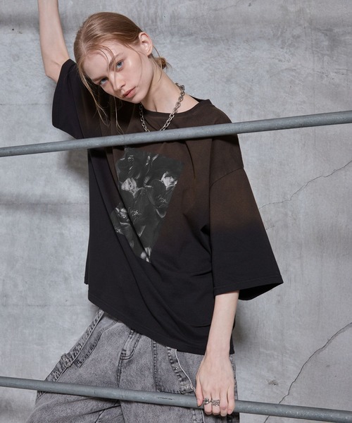 SERACE(セラス)の「【SERACE】Vintage design gradation graphic t-shirt / ヴィンテージデザイングラデーショングラフィックTシャツ(Tシャツ/カットソー・メンズ・ブラック/グレー・L/M/S)」の14枚目の写真
