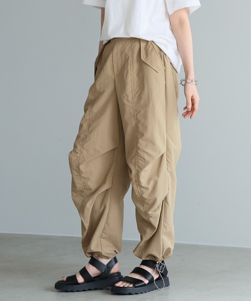 itto...(イット)の「水を弾く撥水加工【UVカット&接触冷感】機能付きパラシュートパンツ(カーゴパンツ・レディース・チャコール/ブラック/モカ・FREE)」の16枚目の写真