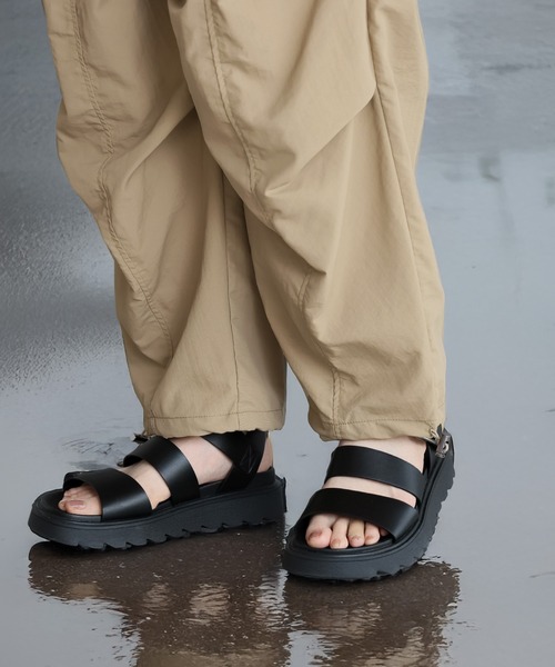 itto...(イット)の「水を弾く撥水加工【UVカット&接触冷感】機能付きパラシュートパンツ(カーゴパンツ・レディース・チャコール/ブラック/モカ・FREE)」の21枚目の写真