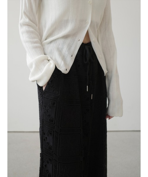 amel（エイメル）の「パネルレース ワイドパンツ ｜ ブラック（その他パンツ・レディース・ブラック・FREE）」の7枚目の写真