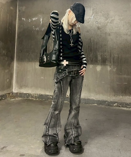 Heaven Sent(ヘブンセント)の「【HeavenSent】Eclipse Zip Up / 【ヘブンセント】バックロゴボーダージップアップパーカー(パーカー・レディース・グレー・XS/S)」の9枚目の写真