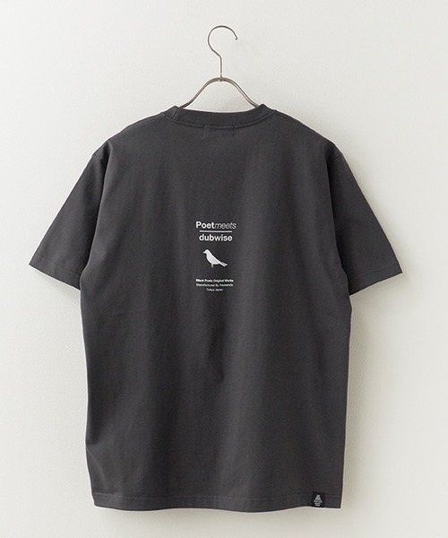 POET MEETS DUBWISE（ポエットミーツダブワイズ）の「POET MEETS DUBWISE/ポエットミーツダブワイズ HOPE T-shirt プリントデザイン プレミアムコットン クルーネックTシャツ 2026年春夏（Tシャツ/カットソー・メンズ・ホワイト/スミクロ・M/L/XL）」の11枚目の写真