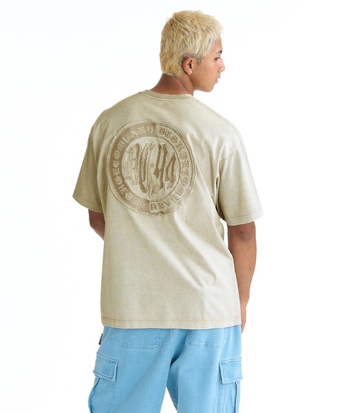 DC SHOES(ディーシーシューズ)の「DC SHOES メンズ 26 HIDDEN SS Tシャツ 【2026年春夏モデル】/バックプリント半袖Tシャツ(Tシャツ/カットソー・メンズ・ネイビー/ブラック系その他/グレイッシュベージュ・MEDIUM/LARGE/X-LARGE)」の2枚目の写真