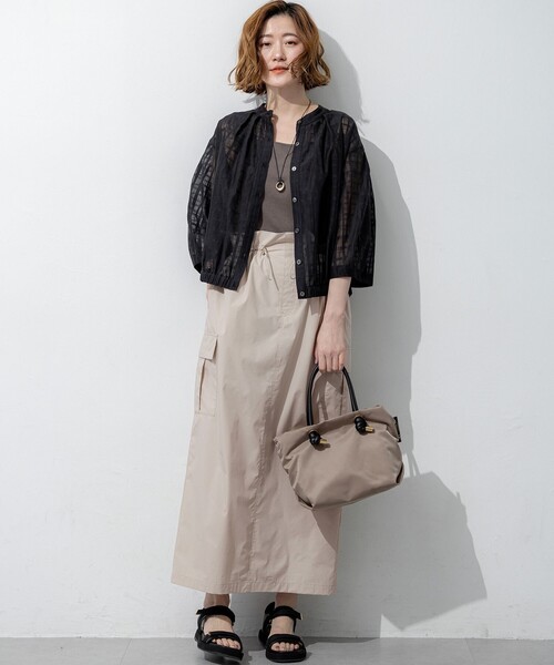 23区(ニジュウサンク)の「シャドーシアーチェック 2WAY ブラウス(シャツ/ブラウス・レディース・アイボリー系/ブラック系・38)」の8枚目の写真
