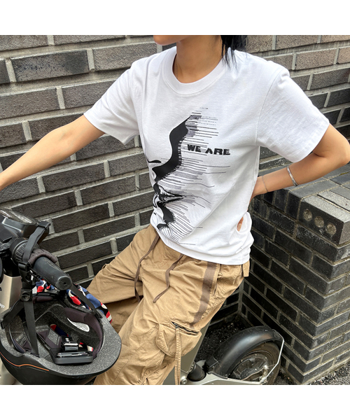 PORTERNA(ポルテナ)の「MAD KISS SHORT SLEEVE T-SHIRT-2COLOR(Tシャツ/カットソー・レディース・チャコールグレー/ホワイト・OS)」の2枚目の写真