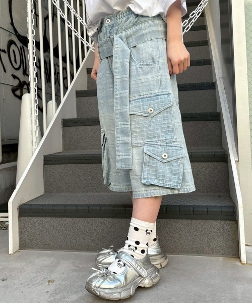Candy Stripper(キャンディストリッパー)の「CHECK SAGGING DENIM HALF パンツ(デニムパンツ・レディース・ライトインディゴブルー/ブルー系その他・FREE)」の13枚目の写真