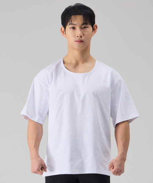 NTBC(エヌティービーシー)の「Uネッククールベーシック半袖Tシャツ_2COLOR(Tシャツ/カットソー・レディース・ホワイト/ブラック・MEDIUM/LARGE/X-LARGE)」の6枚目の写真