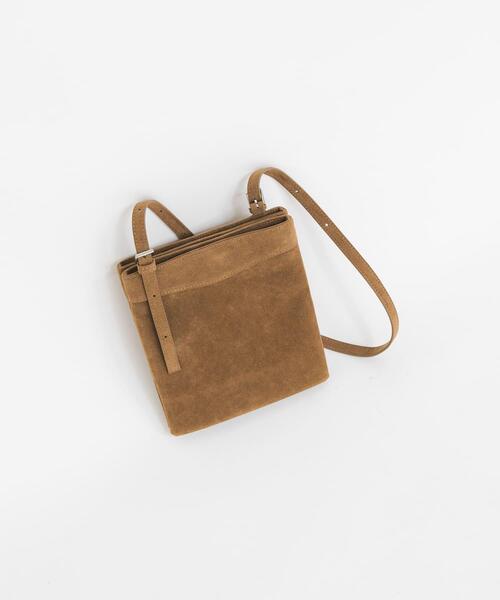 KBF(ケイビーエフ)の「ダブルポケットベルトBAG(ショルダーバッグ・レディース・キャメル/ブラック・ONE)」の1枚目の写真