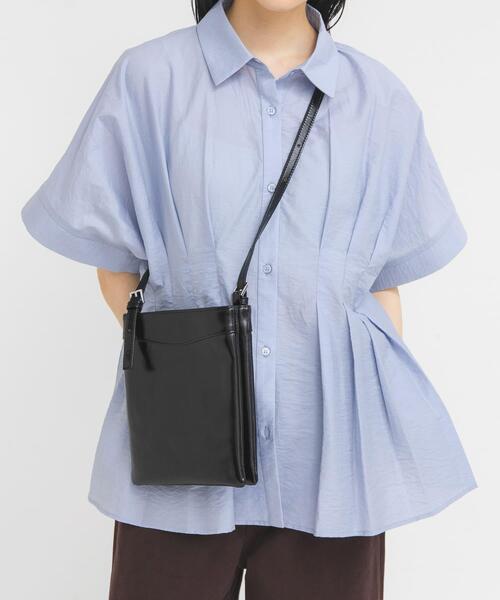 KBF(ケイビーエフ)の「ダブルポケットベルトBAG(ショルダーバッグ・レディース・キャメル/ブラック・ONE)」の4枚目の写真
